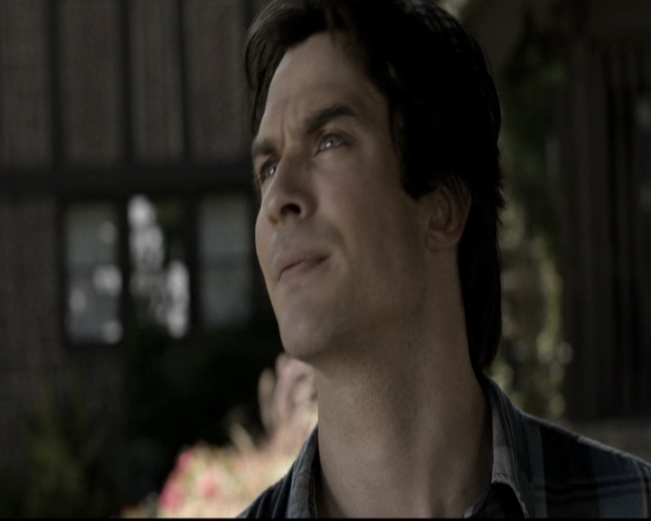 VampireDiariesWorld-dot-nl_6x04BlackHoleSun1204.jpg