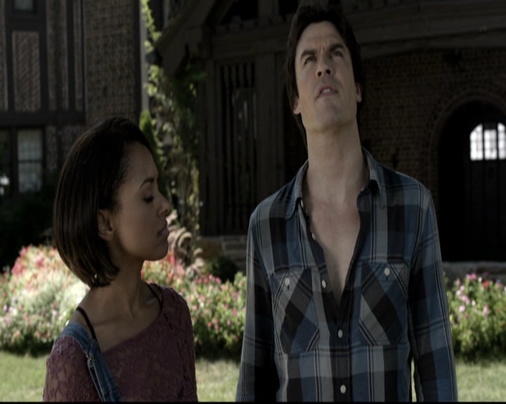 VampireDiariesWorld-dot-nl_6x04BlackHoleSun1208.jpg