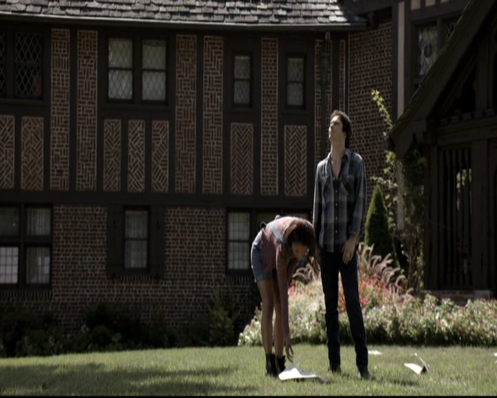 VampireDiariesWorld-dot-nl_6x04BlackHoleSun1212.jpg