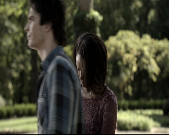 VampireDiariesWorld-dot-nl_6x04BlackHoleSun1216.jpg