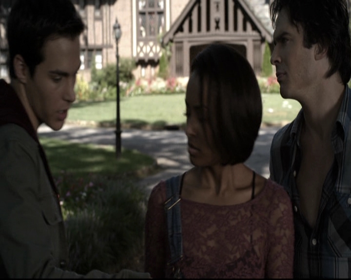 VampireDiariesWorld-dot-nl_6x04BlackHoleSun1263.jpg