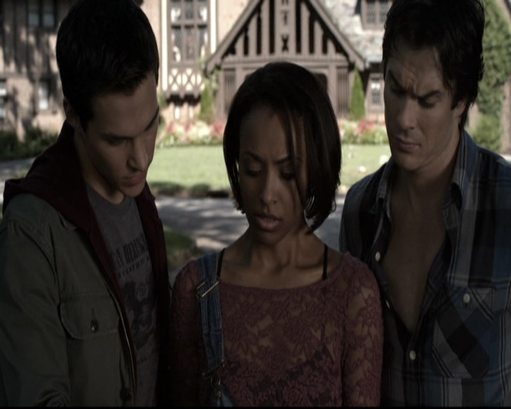 VampireDiariesWorld-dot-nl_6x04BlackHoleSun1265.jpg