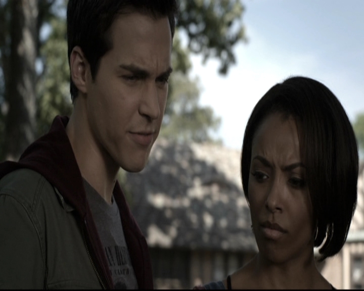 VampireDiariesWorld-dot-nl_6x04BlackHoleSun1270.jpg