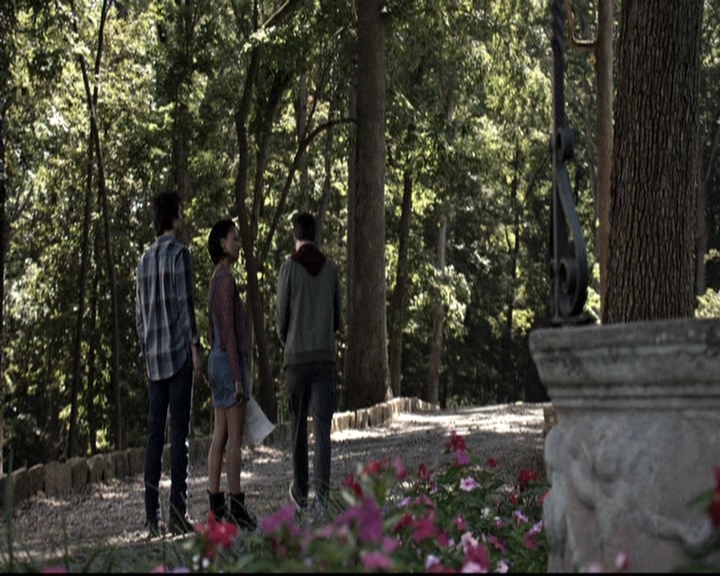 VampireDiariesWorld-dot-nl_6x04BlackHoleSun1278.jpg