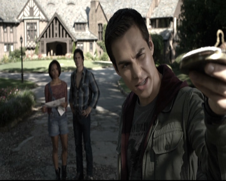 VampireDiariesWorld-dot-nl_6x04BlackHoleSun1282.jpg