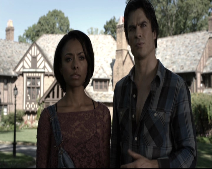 VampireDiariesWorld-dot-nl_6x04BlackHoleSun1286.jpg