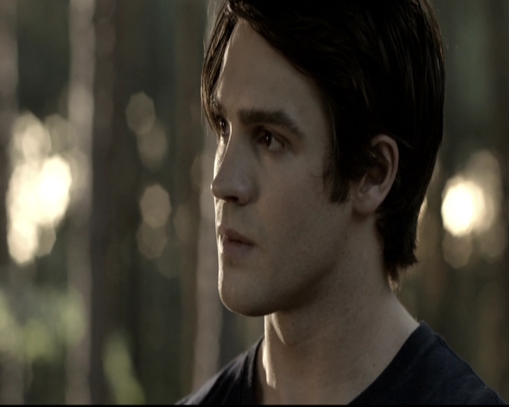 VampireDiariesWorld-dot-nl_6x04BlackHoleSun1370.jpg