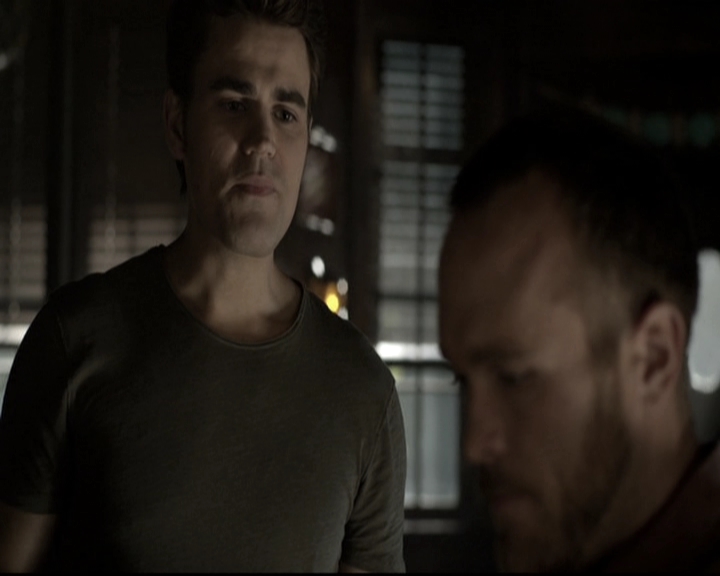 VampireDiariesWorld-dot-nl_6x04BlackHoleSun1449.jpg