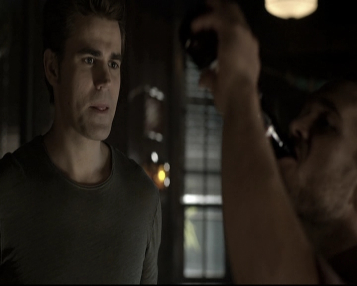 VampireDiariesWorld-dot-nl_6x04BlackHoleSun1454.jpg