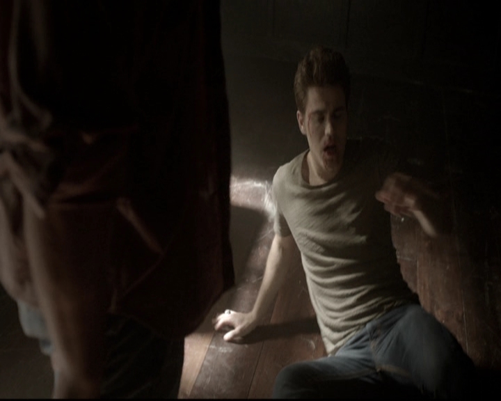 VampireDiariesWorld-dot-nl_6x04BlackHoleSun1489.jpg