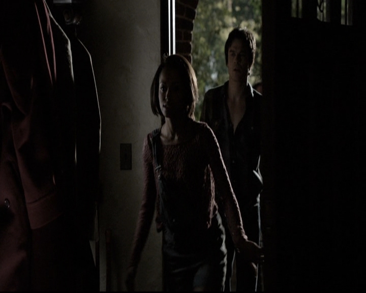 VampireDiariesWorld-dot-nl_6x04BlackHoleSun1516.jpg