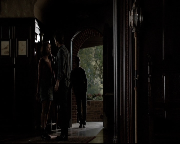 VampireDiariesWorld-dot-nl_6x04BlackHoleSun1528.jpg