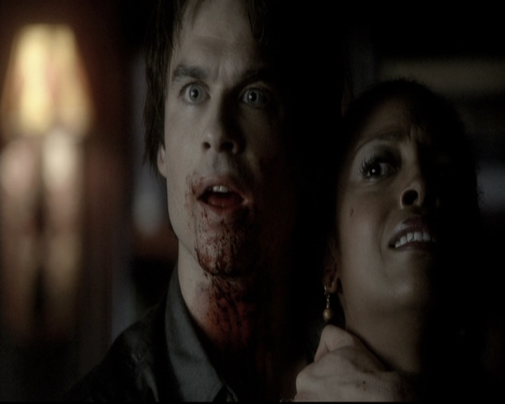 VampireDiariesWorld-dot-nl_6x04BlackHoleSun1569.jpg