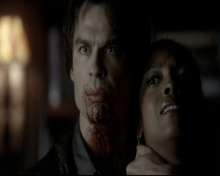 VampireDiariesWorld-dot-nl_6x04BlackHoleSun1578.jpg