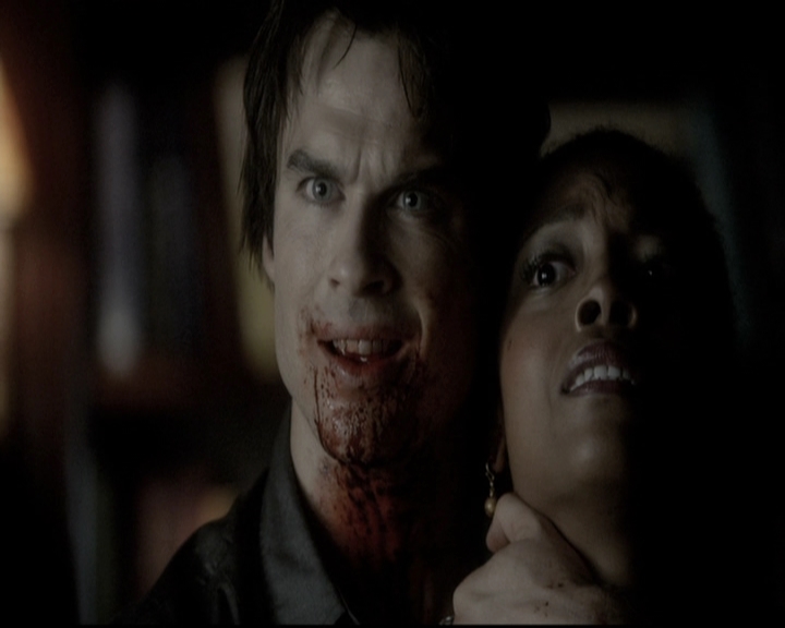 VampireDiariesWorld-dot-nl_6x04BlackHoleSun1583.jpg