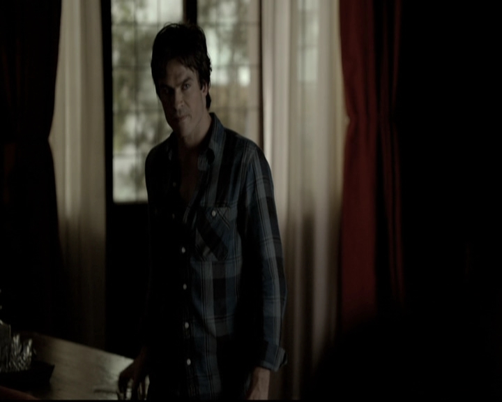 VampireDiariesWorld-dot-nl_6x04BlackHoleSun1611.jpg