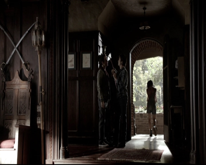 VampireDiariesWorld-dot-nl_6x04BlackHoleSun1665.jpg