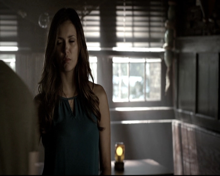 VampireDiariesWorld-dot-nl_6x04BlackHoleSun1828.jpg