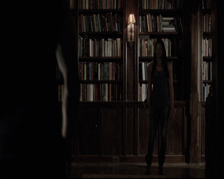 VampireDiariesWorld-dot-nl_6x04BlackHoleSun1926.jpg