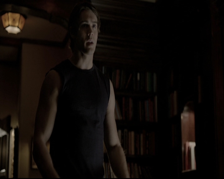 VampireDiariesWorld-dot-nl_6x04BlackHoleSun1931.jpg