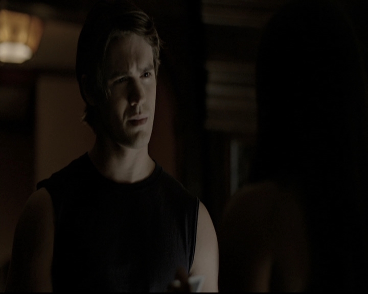 VampireDiariesWorld-dot-nl_6x04BlackHoleSun1944.jpg