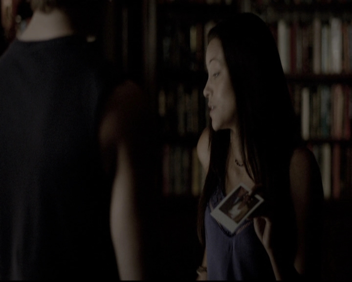 VampireDiariesWorld-dot-nl_6x04BlackHoleSun1945.jpg