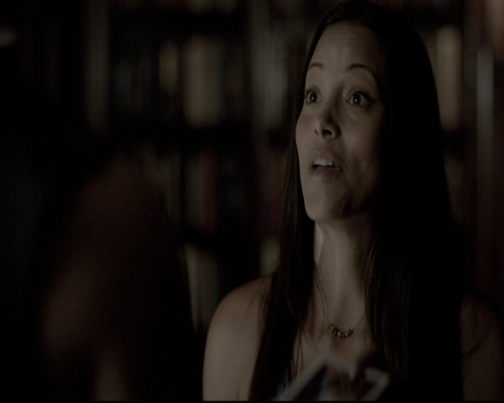 VampireDiariesWorld-dot-nl_6x04BlackHoleSun1970.jpg