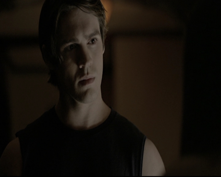 VampireDiariesWorld-dot-nl_6x04BlackHoleSun1975.jpg