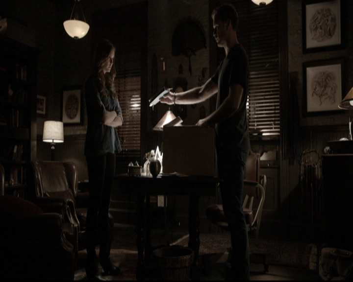 VampireDiariesWorld-dot-nl_6x04BlackHoleSun2004.jpg