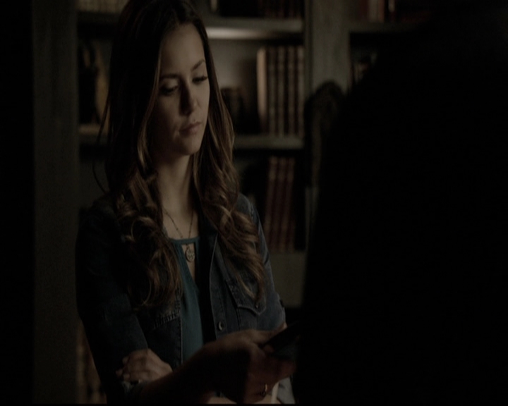 VampireDiariesWorld-dot-nl_6x04BlackHoleSun2007.jpg