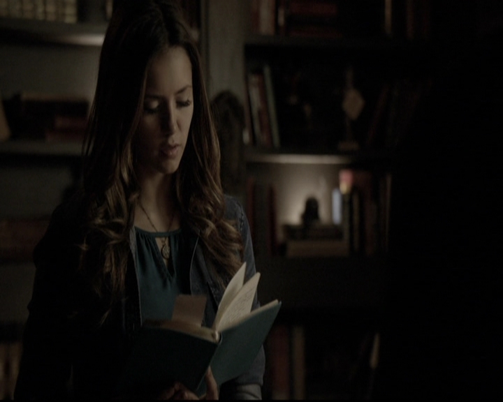 VampireDiariesWorld-dot-nl_6x04BlackHoleSun2020.jpg