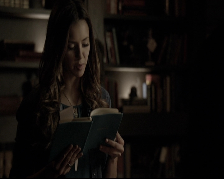 VampireDiariesWorld-dot-nl_6x04BlackHoleSun2023.jpg