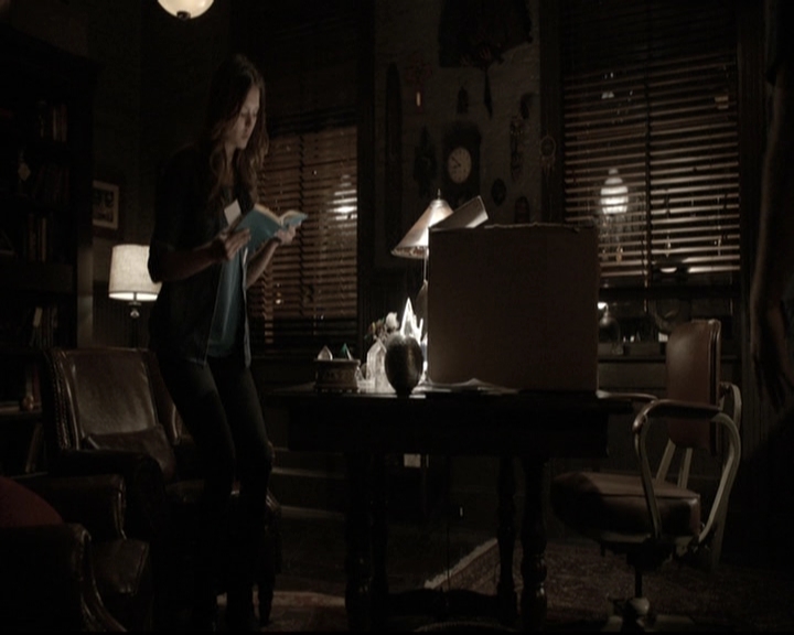 VampireDiariesWorld-dot-nl_6x04BlackHoleSun2034.jpg