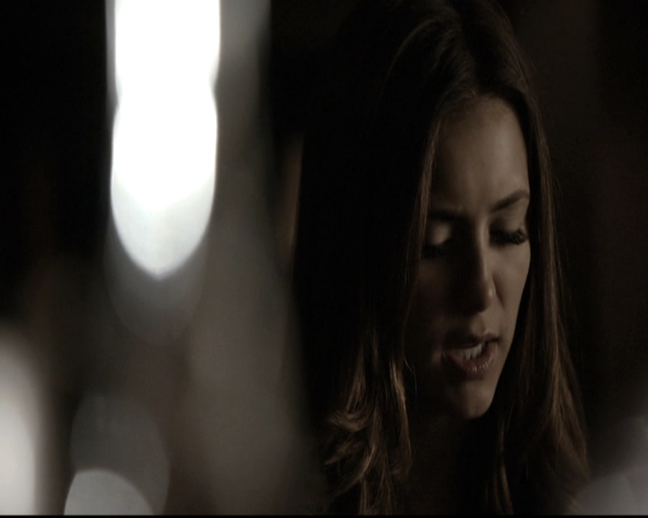 VampireDiariesWorld-dot-nl_6x04BlackHoleSun2080.jpg