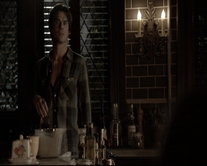 VampireDiariesWorld-dot-nl_6x04BlackHoleSun2125.jpg