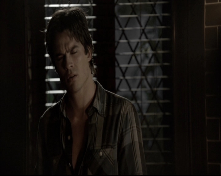 VampireDiariesWorld-dot-nl_6x04BlackHoleSun2140.jpg