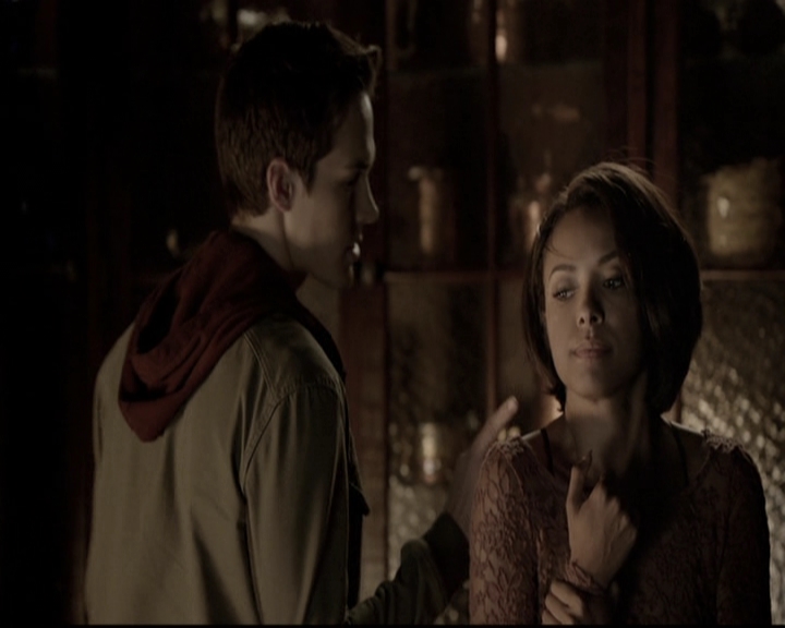 VampireDiariesWorld-dot-nl_6x04BlackHoleSun2187.jpg