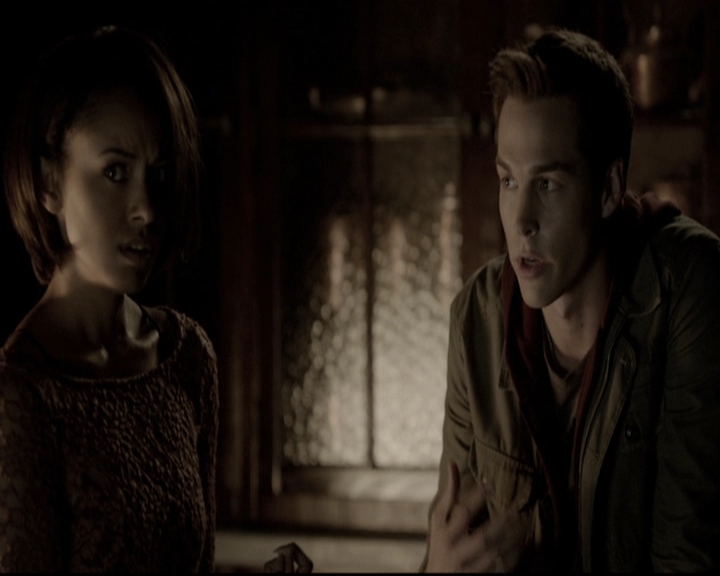 VampireDiariesWorld-dot-nl_6x04BlackHoleSun2192.jpg