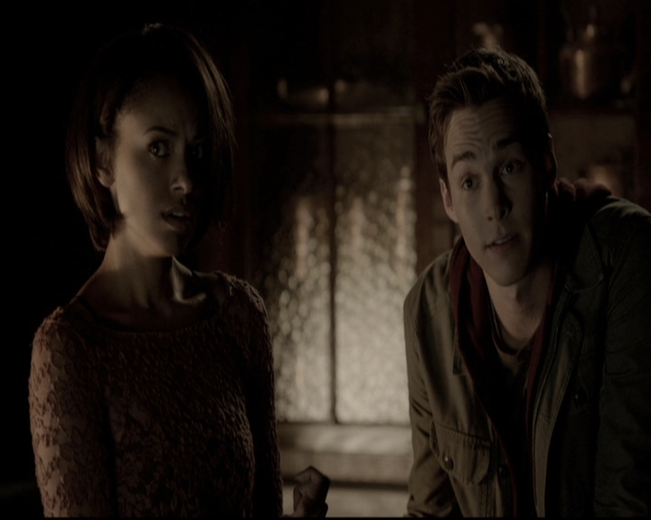 VampireDiariesWorld-dot-nl_6x04BlackHoleSun2193.jpg