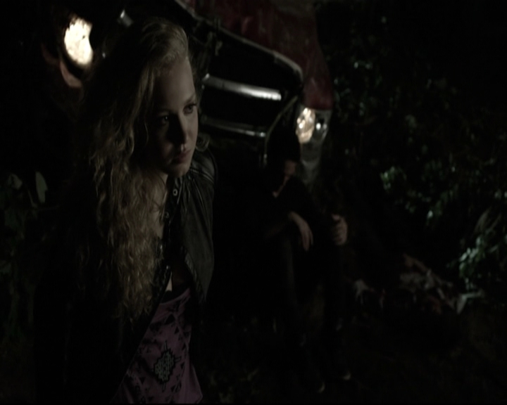 VampireDiariesWorld-dot-nl_6x05The_WorldHasTurnedAndLeftMeHere-deletedscenes0004.jpg