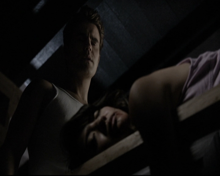 VampireDiariesWorld-dot-nl_6x05The_WorldHasTurnedAndLeftMeHere0132.jpg