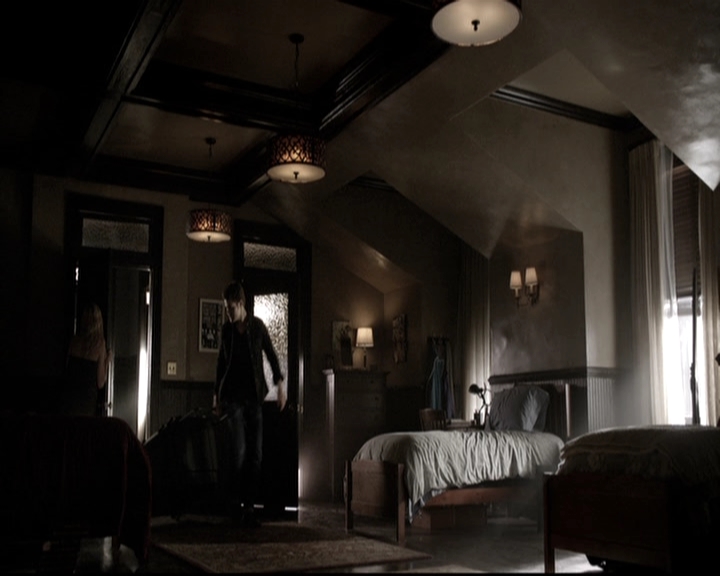 VampireDiariesWorld-dot-nl_6x05The_WorldHasTurnedAndLeftMeHere0145.jpg