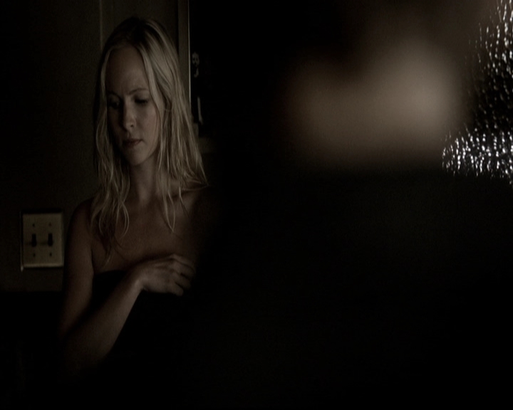 VampireDiariesWorld-dot-nl_6x05The_WorldHasTurnedAndLeftMeHere0163.jpg