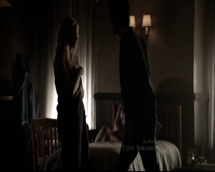 VampireDiariesWorld-dot-nl_6x05The_WorldHasTurnedAndLeftMeHere0226.jpg