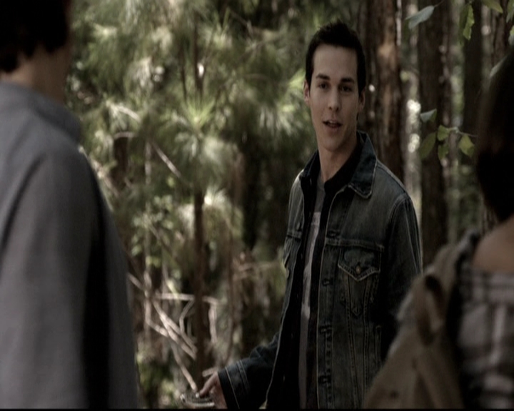 VampireDiariesWorld-dot-nl_6x05The_WorldHasTurnedAndLeftMeHere0501.jpg