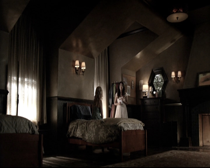 VampireDiariesWorld-dot-nl_6x05The_WorldHasTurnedAndLeftMeHere0576.jpg