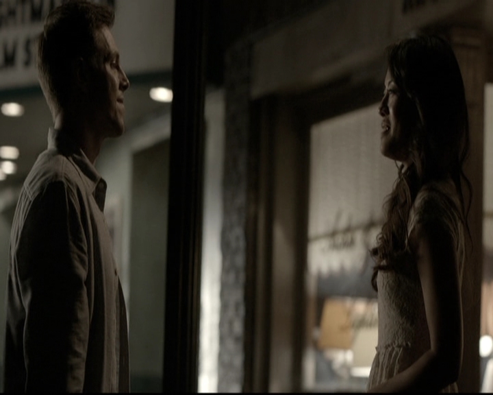 VampireDiariesWorld-dot-nl_6x05The_WorldHasTurnedAndLeftMeHere0755.jpg