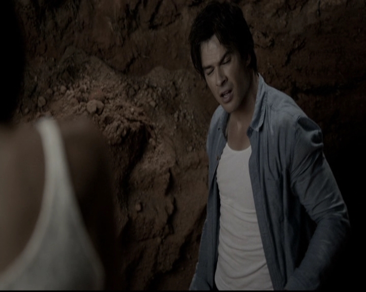 VampireDiariesWorld-dot-nl_6x05The_WorldHasTurnedAndLeftMeHere0798.jpg