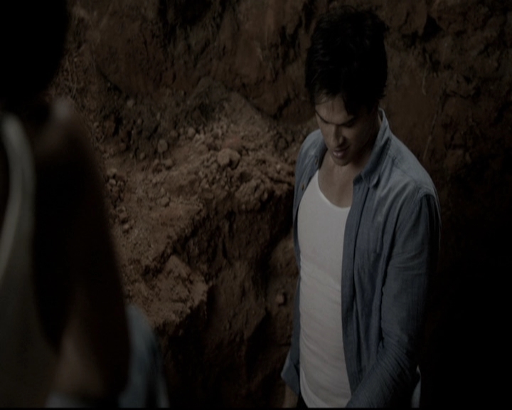 VampireDiariesWorld-dot-nl_6x05The_WorldHasTurnedAndLeftMeHere0806.jpg