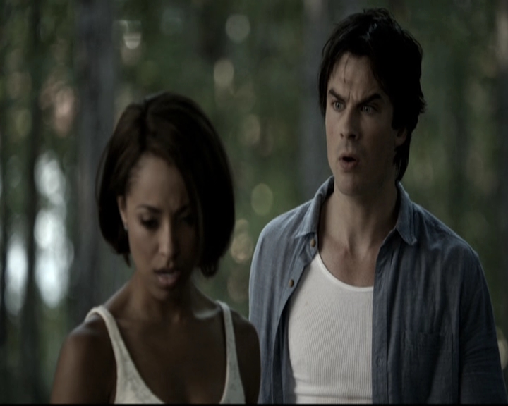 VampireDiariesWorld-dot-nl_6x05The_WorldHasTurnedAndLeftMeHere0906.jpg